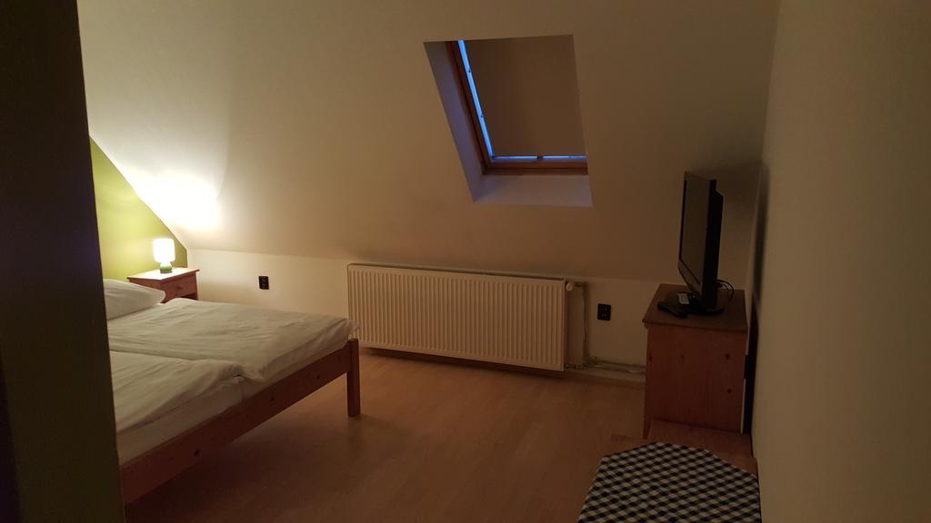 Hotel Carpatia Bratislava Phòng bức ảnh