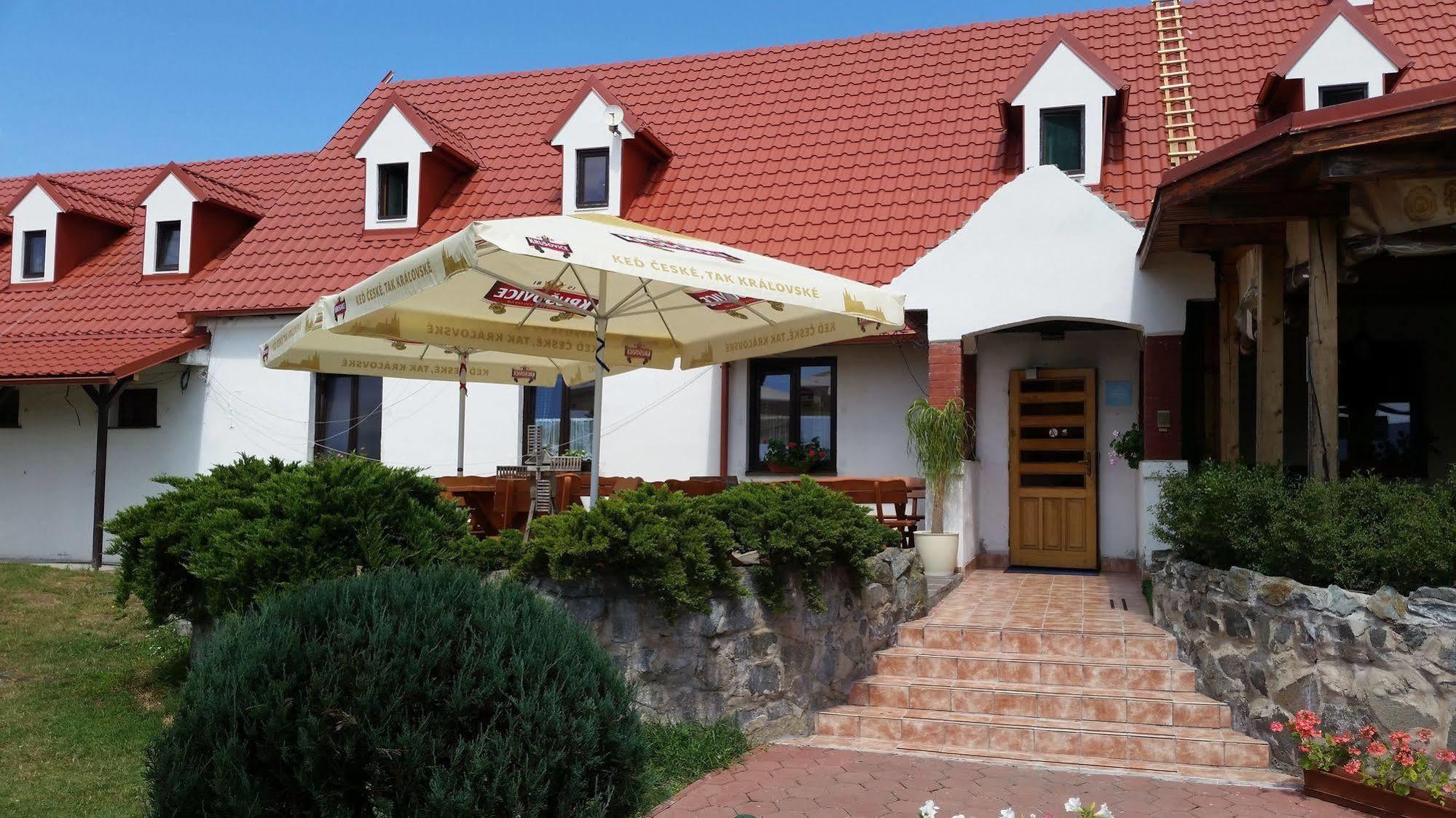 Hotel Carpatia Bratislava Ngoại thất bức ảnh